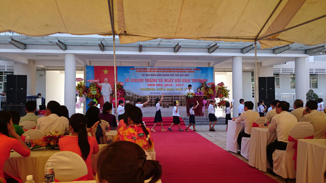 Lễ Khánh thành và ngày hội khai trường, trường Tiểu học Phú Tân