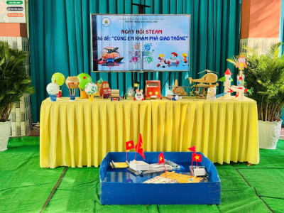 🚦🚗 NGÀY HỘI STEAM – “CÙNG EM KHÁM PHÁ GIAO THÔNG” 🚗🚦 Nhằm giúp trẻ tìm hiểu về các phương tiện giao thông và nâng cao ý thức tham gia giao thông an toàn, Trường Mầm non Măng Non đã tổ chức Ngày hội STEAM với chủ đề “Cùng em khám phá giao thông”.