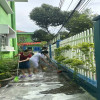Ngày 2/7 CBGVNV trường mầm non Hoa Phượng tổng vệ sinh xung quanh trường