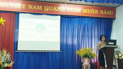 Trường Mầm non Phú Tân tổ chức tập huấn chuyên đề "Bồi dưỡng nâng cao năng lực xử lý vi phạm pháp luật trong nhà trường".