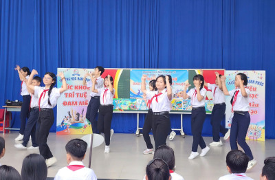 Ra mắt Câu lạc bộ Giáo dục thể chất - Nghệ thuật trường THCS Nguyễn Văn Cừ năm học 2025-2026