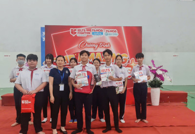 Trường THCS Nguyễn Văn Cừ phối hợp tổ chức sân chơi tiếng anh "The Amazing English Race" năm học 2025 - 2026
