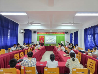 Trường THCS Nguyễn Văn Cừ tập huấn, bồi dưỡng giáo viên sử dụng sách giáo khoa thống nhất Toàn Quốc năm học 2026 - 2027