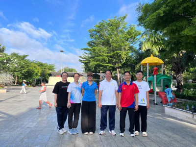 Trường THCS Phú Hoà tham gia hưởng ứng chạy do Công an Phường phát động