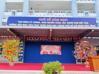 TRƯỜNG THCS TRẦN BÌNH TRỌNG TỔ CHỨC CHƯƠNG TRÌNH "THẮP SÁNG ƯỚC MƠ": GÓI TRỌN YÊU THƯƠNG TRONG TỪNG PHẦN QUÀ TẾT