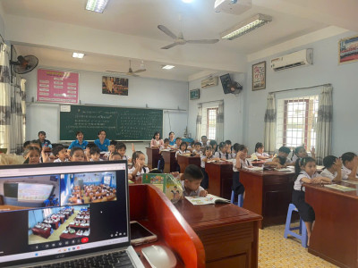 Dạy học trực tiếp kết hợp trực tuyến