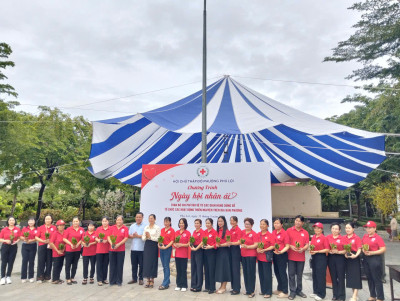 Chi hội Chữ thập đỏ trường Tiểu học Phú Hòa 2 tham gia chương trình “Ngày Hội Nhân ái”