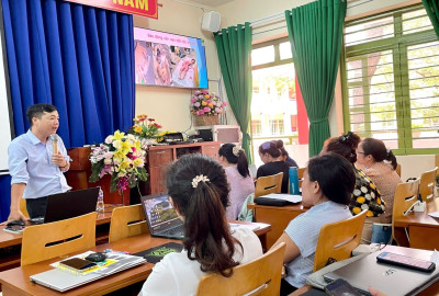 Tập huấn kỹ năng sống cho giáo viên năm học 2025 - 2026