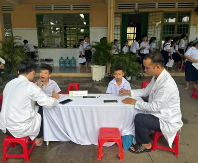 Trường Tiểu học Phú Mỹ phối hợp bệnh viện Medic khám sức khỏe cho học sinh toàn trường